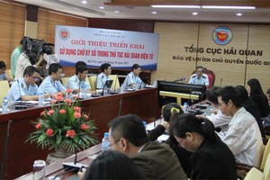 6 sự kiện công nghệ thông tin Hải quan 2013